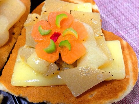 筍の佃煮とチーズの柚子パンケーキ